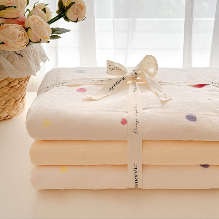 91家纺网 家纺一手货源 找家纺 港岛妹妹 2025新款高克重提花双层纱四件套-风格一 幻彩波点