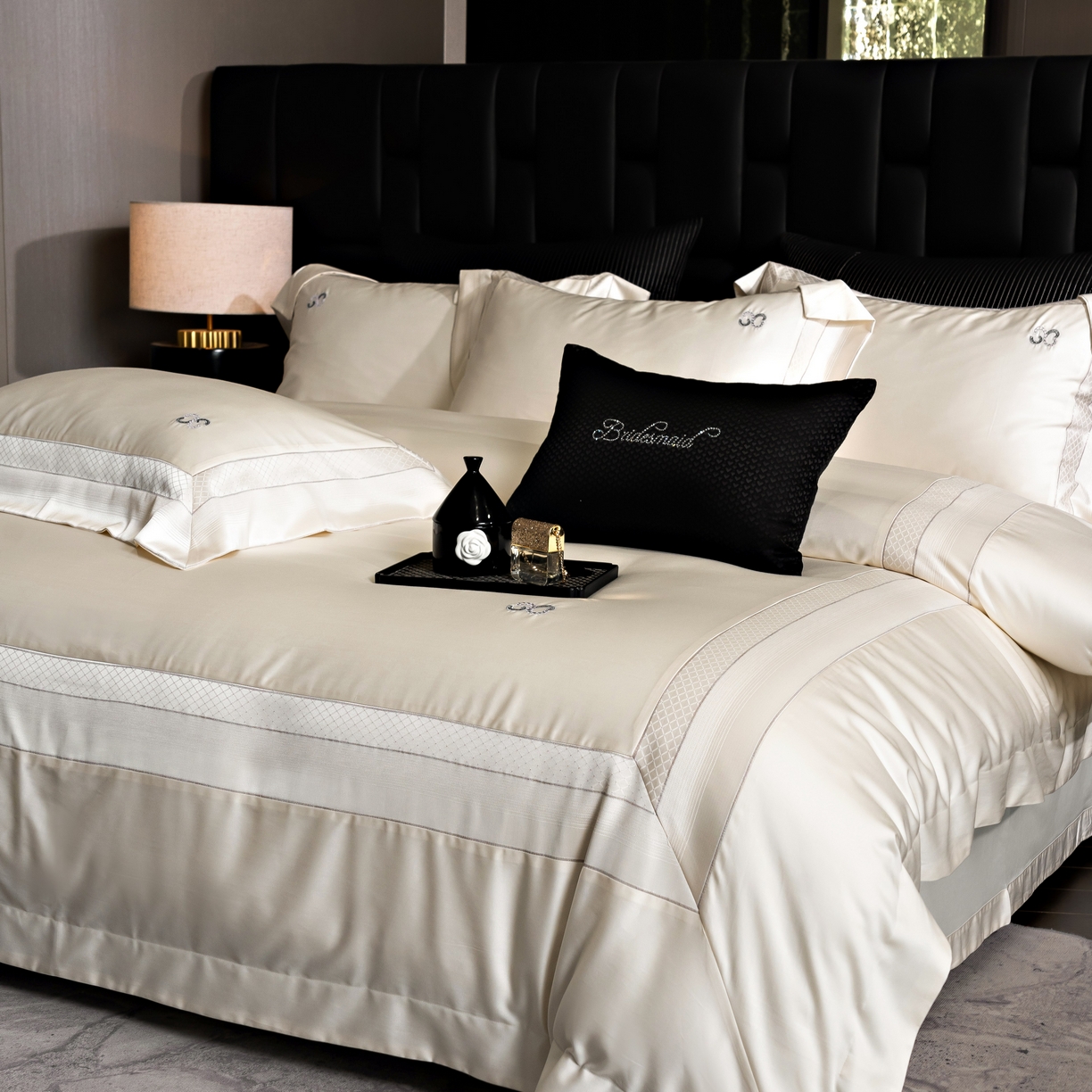 91家纺网 家纺一手货源 找家纺 时亿家居 2025新款天丝棉绣花四件套-臻品系列 臻品-白