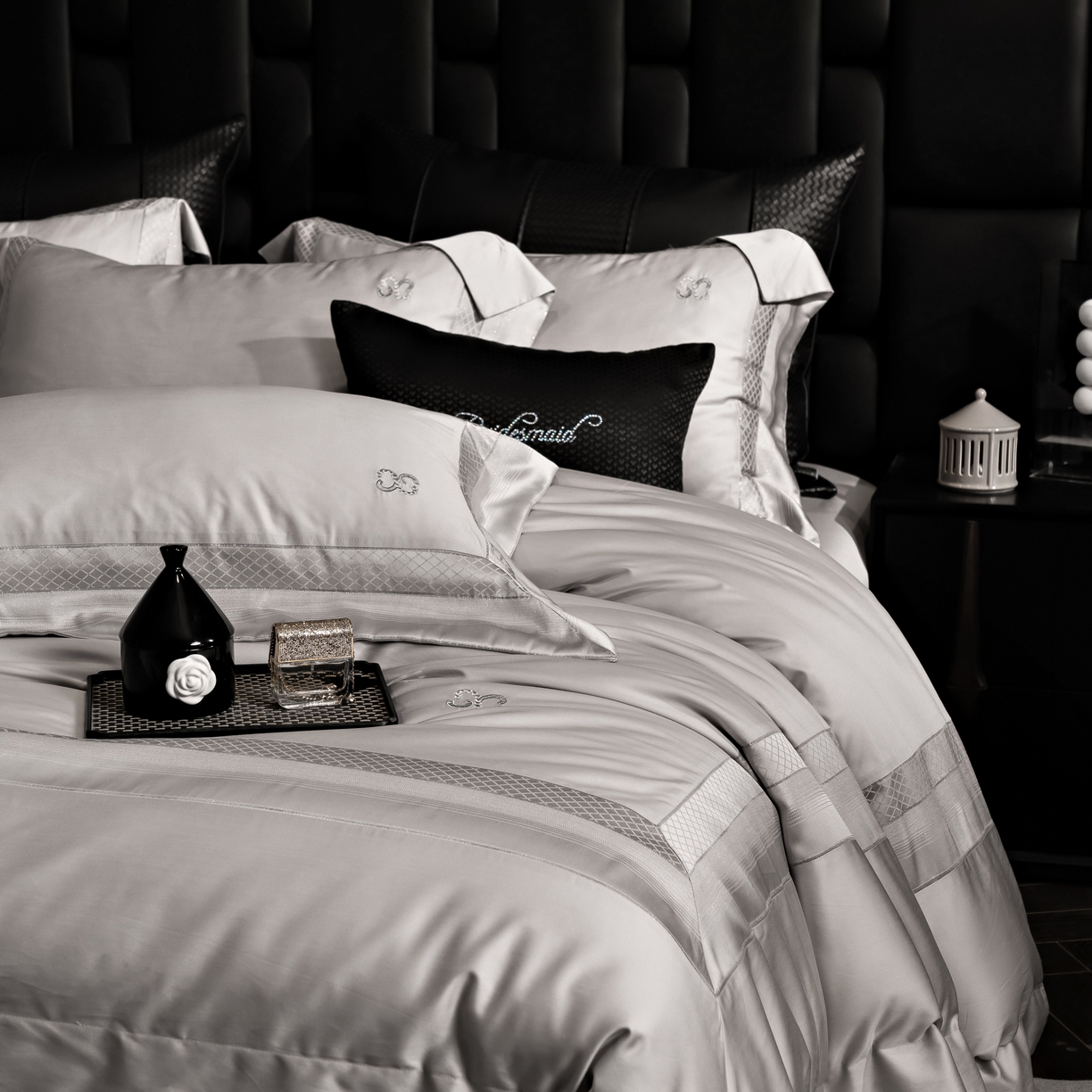 91家纺网 家纺一手货源 找家纺 时亿家居 2025新款天丝棉绣花四件套-臻品系列 臻品-灰