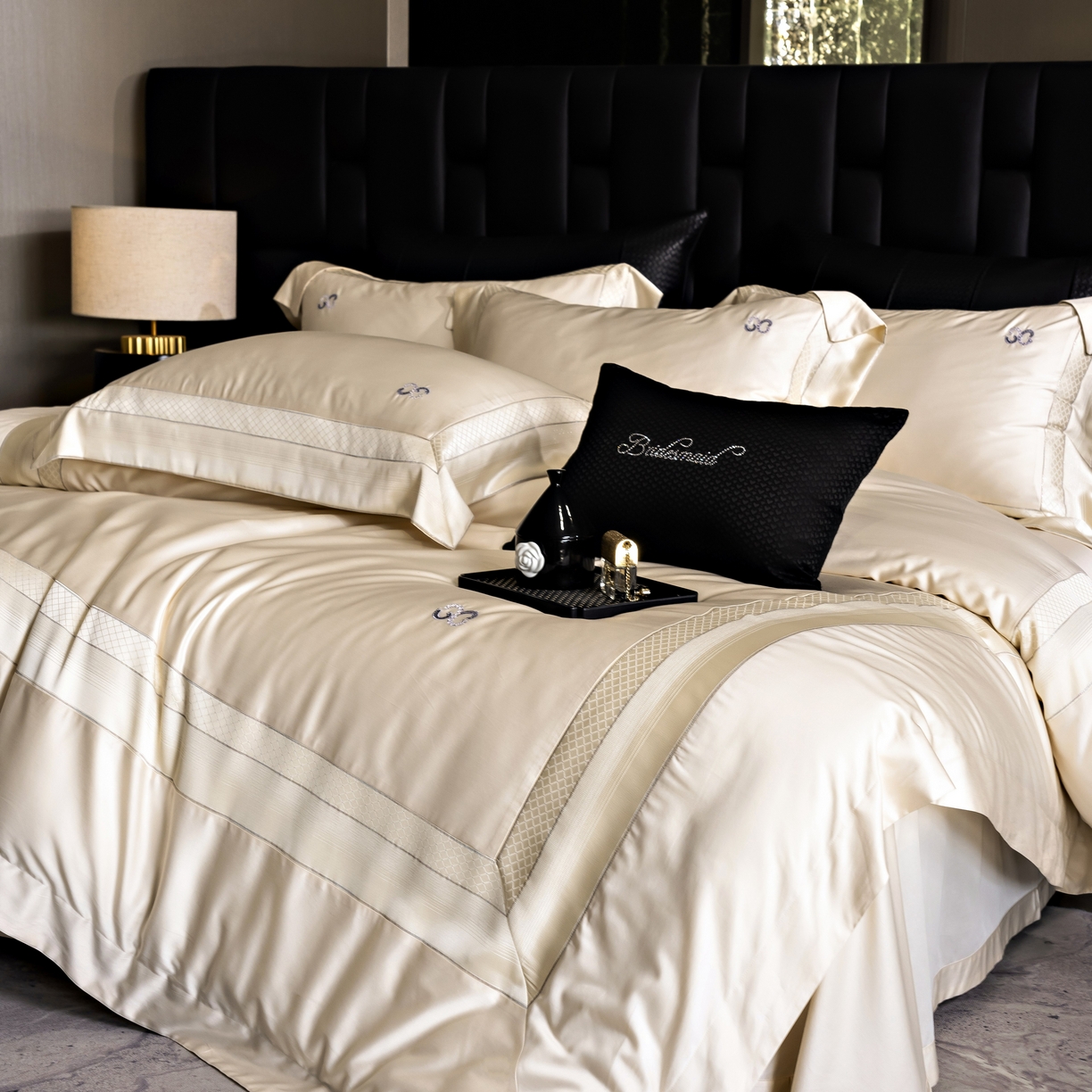 91家纺网 家纺一手货源 找家纺 时亿家居 2025新款天丝棉绣花四件套-臻品系列 臻品-金