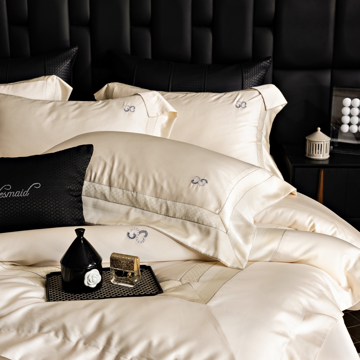 91家纺网 家纺一手货源 找家纺 时亿家居 2025新款天丝棉绣花四件套-臻品系列 臻品-金