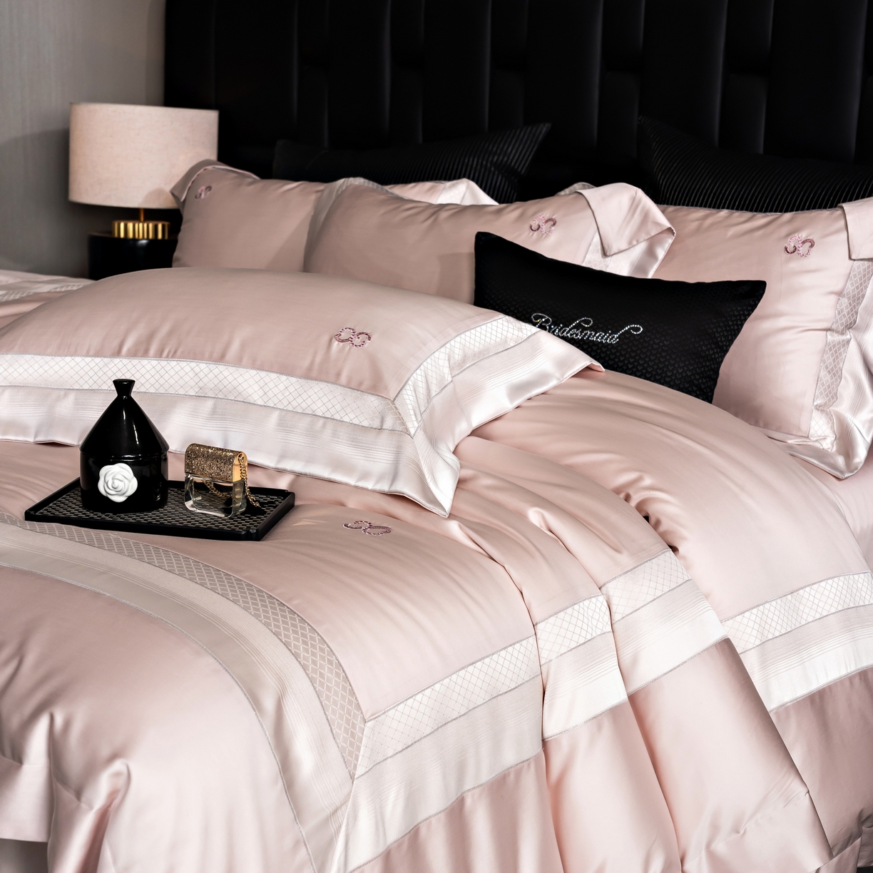 91家纺网 家纺一手货源 找家纺 时亿家居 2025新款天丝棉绣花四件套-臻品系列 臻品-粉