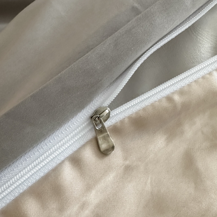 91家纺网 家纺一手货源 找家纺 ONE TWO ONE 121 2025新款高支高密长绒棉纯棉双拼撞色四件套-热麦系列 暮山烁灰