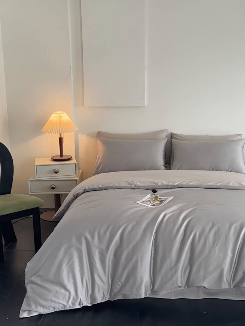 91家纺网 家纺一手货源 找家纺 ONE TWO ONE 121 2025新款高支高密长绒棉纯棉双拼撞色四件套-热麦系列 暮山烁灰