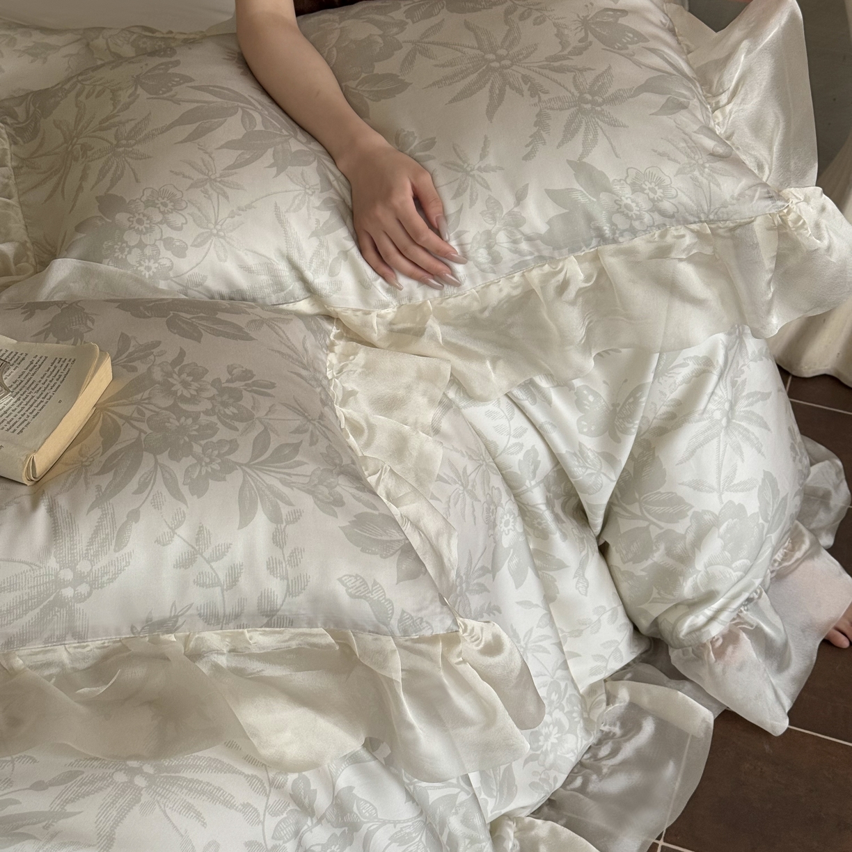 91家纺网 家纺一手货源 找家纺 MIU缪家居 2025新款60S兰精天丝四件套--晨曦 晨曦-橄榄绿