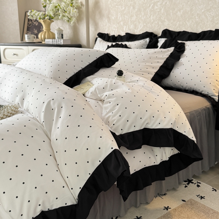 91家纺网 家纺一手货源 找家纺 上尚居 2025新款法式花边赫本风印花云朵棉四件套 点点爱