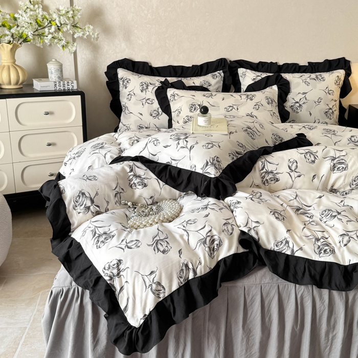 91家纺网 家纺一手货源 找家纺 上尚居 2025新款法式花边赫本风印花云朵棉四件套 水墨玫瑰
