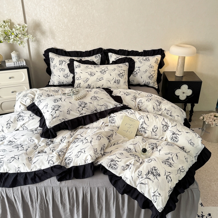 91家纺网 家纺一手货源 找家纺 上尚居 2025新款法式花边赫本风印花云朵棉四件套 水墨玫瑰