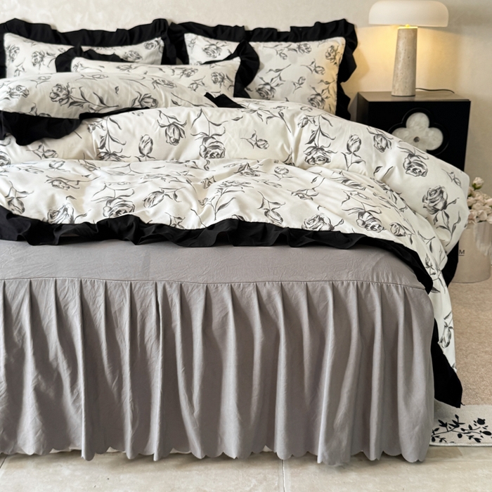 91家纺网 家纺一手货源 找家纺 上尚居 2025新款法式花边赫本风印花云朵棉四件套 水墨玫瑰