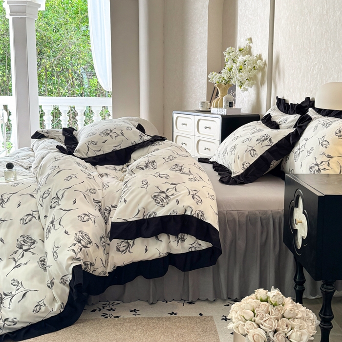 91家纺网 家纺一手货源 找家纺 上尚居 2025新款法式花边赫本风印花云朵棉四件套 水墨玫瑰