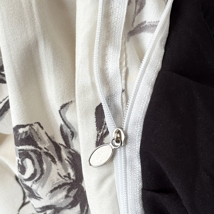 91家纺网 家纺一手货源 找家纺 上尚居 2025新款法式花边赫本风印花云朵棉四件套 水墨玫瑰