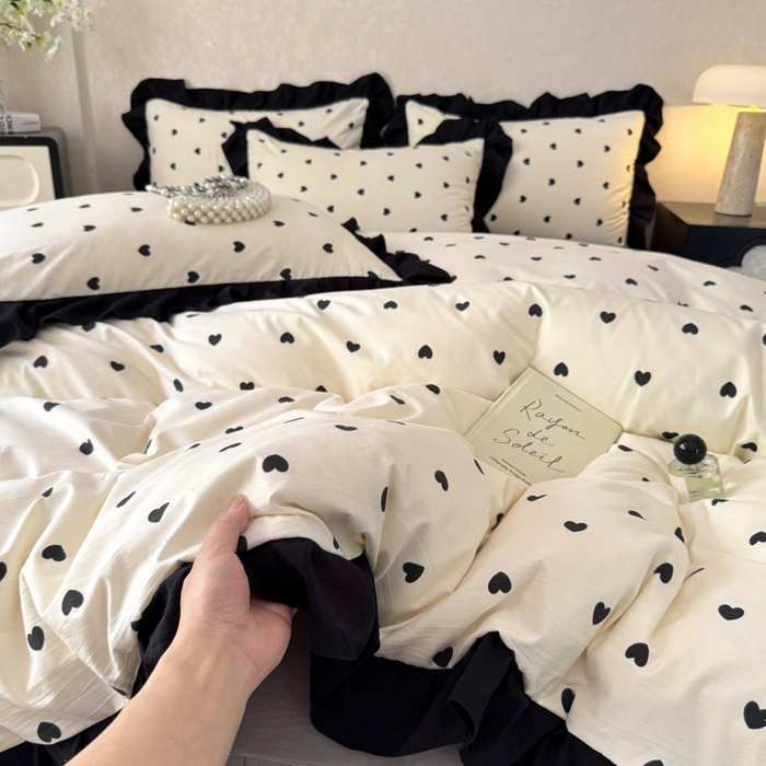 91家纺网 家纺一手货源 找家纺 上尚居 2025新款法式花边赫本风印花云朵棉四件套 心心相印