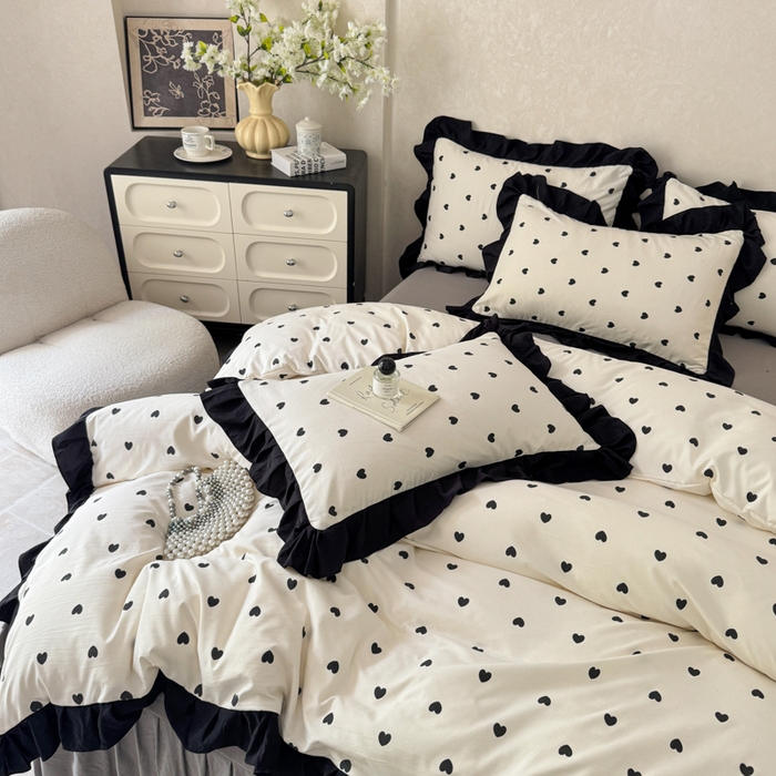 91家纺网 家纺一手货源 找家纺 上尚居 2025新款法式花边赫本风印花云朵棉四件套 心心相印