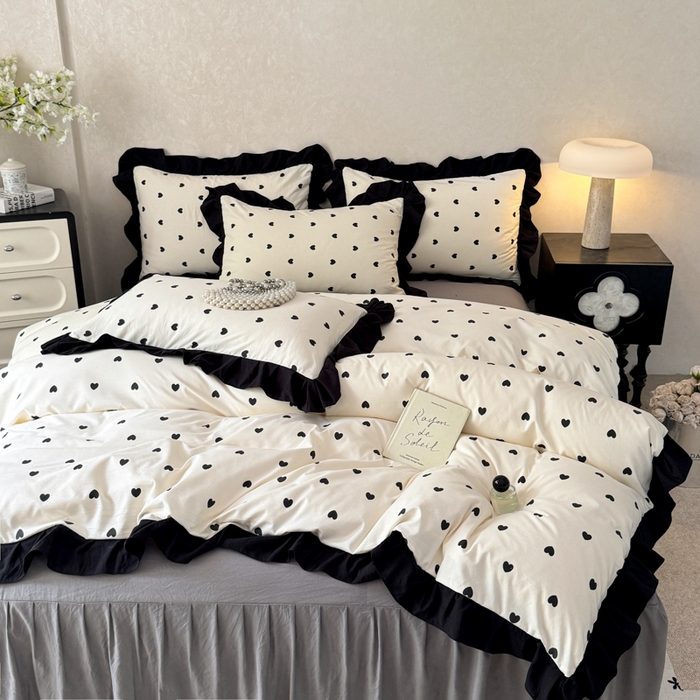 91家纺网 家纺一手货源 找家纺 上尚居 2025新款法式花边赫本风印花云朵棉四件套 心心相印