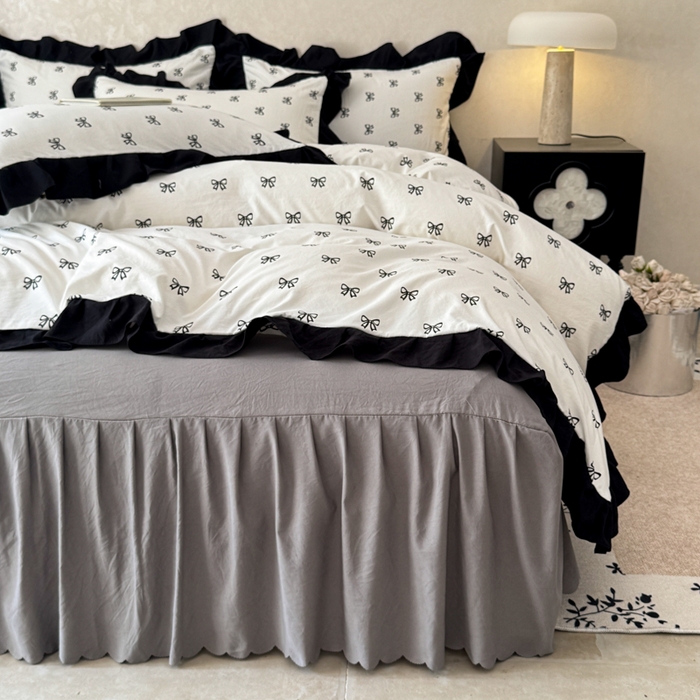 91家纺网 家纺一手货源 找家纺 上尚居 2025新款法式花边赫本风印花云朵棉四件套 黑色蝴蝶结