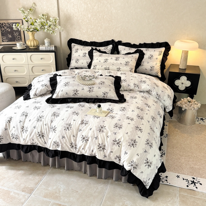 91家纺网 家纺一手货源 找家纺 上尚居 2025新款法式花边赫本风印花云朵棉四件套 晚爱