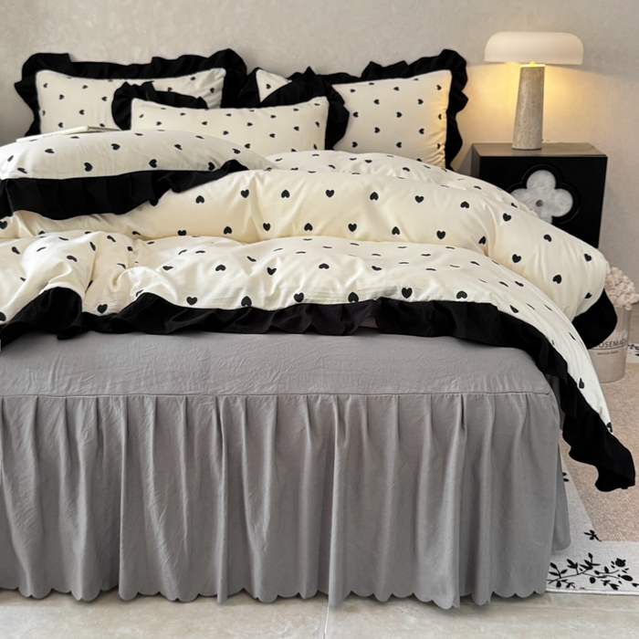 91家纺网 家纺一手货源 找家纺 上尚居 2025新款法式花边赫本风印花云朵棉四件套 心心相印