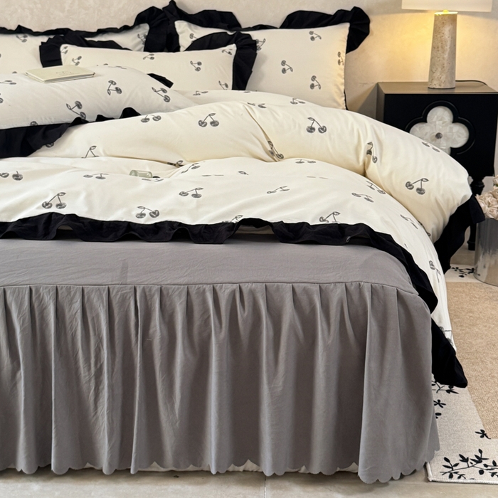 91家纺网 家纺一手货源 找家纺 上尚居 2025新款法式花边赫本风印花云朵棉四件套 美味樱桃