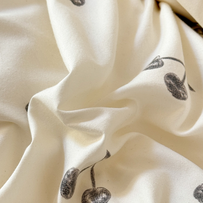 91家纺网 家纺一手货源 找家纺 上尚居 2025新款法式花边赫本风印花云朵棉四件套 美味樱桃