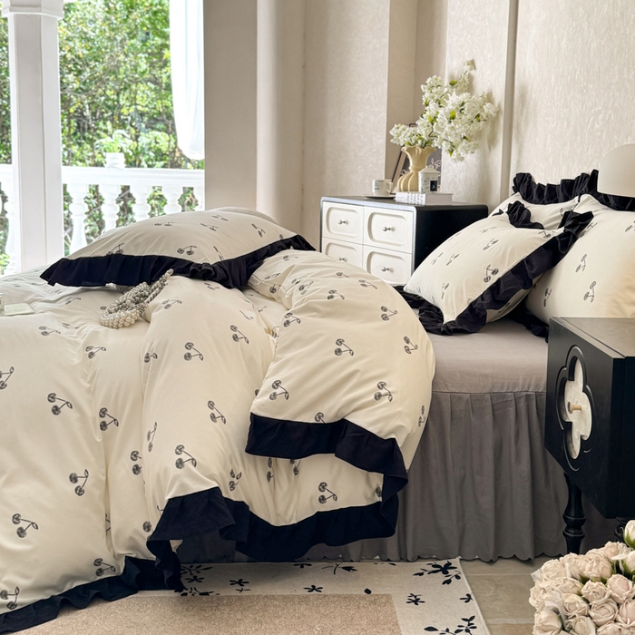 91家纺网 家纺一手货源 找家纺 上尚居 2025新款法式花边赫本风印花云朵棉四件套 美味樱桃