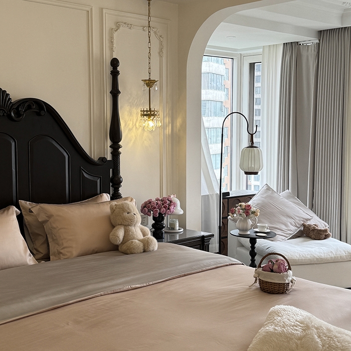 91家纺网 家纺一手货源 找家纺 秀色家纺 2025夏季新款A类60s天丝棉贡缎四件套-Cool Air系列（实拍风) Air天丝绵-桃灰粉+幻影灰