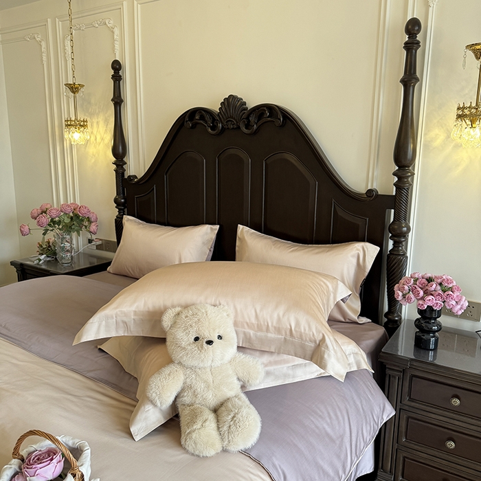 91家纺网 家纺一手货源 找家纺 秀色家纺 2025夏季新款A类60s天丝棉贡缎四件套-Cool Air系列（实拍风) Air天丝绵-桃灰粉+迷雾紫