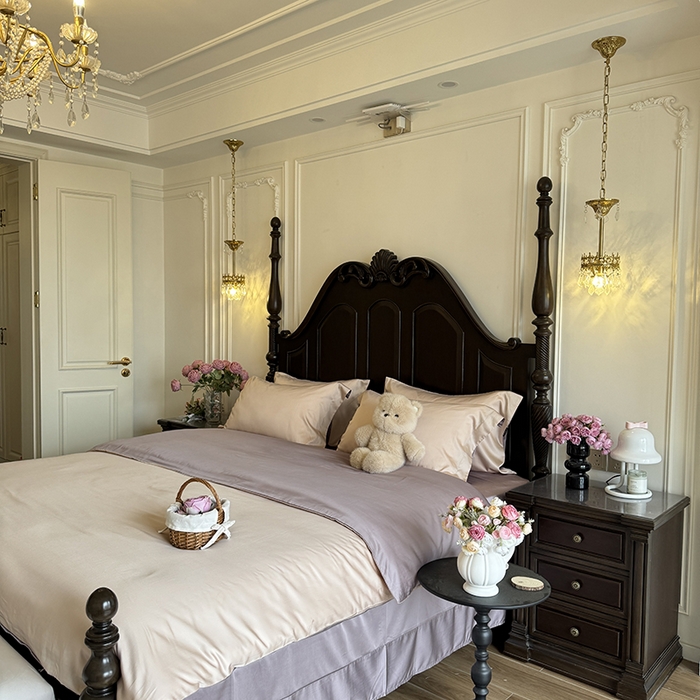 91家纺网 家纺一手货源 找家纺 秀色家纺 2025夏季新款A类60s天丝棉贡缎四件套-Cool Air系列（实拍风) Air天丝绵-桃灰粉+迷雾紫