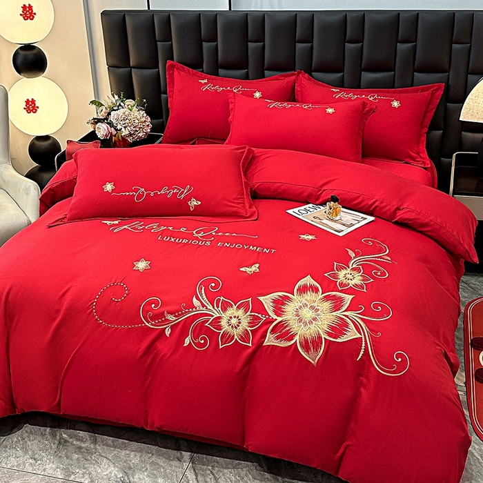 91家纺网 家纺一手货源 找家纺 大麦乐田 2025新款磨毛婚庆大红刺绣床裙款四件套 绮梦 大红