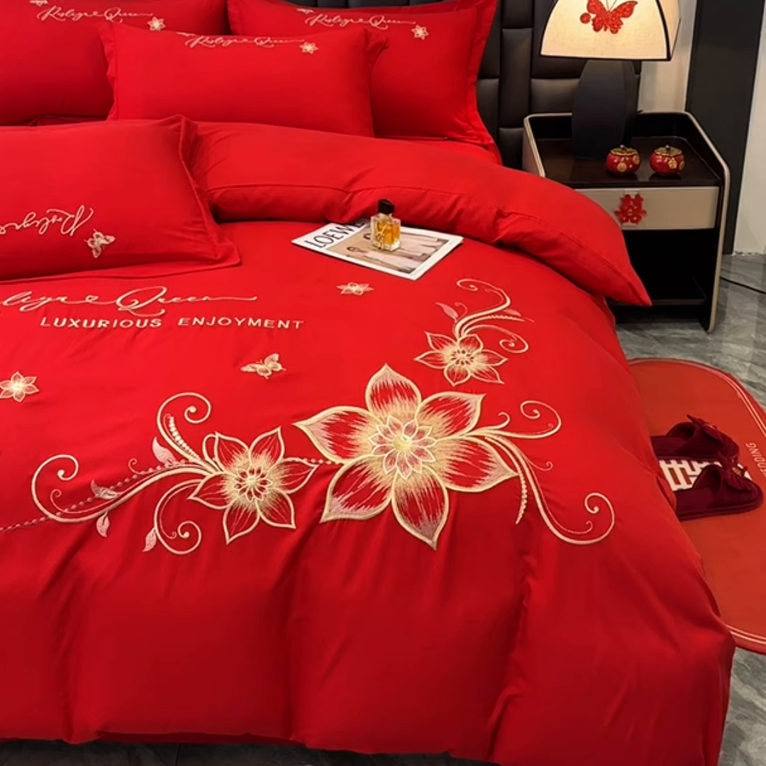 91家纺网 家纺一手货源 找家纺 大麦乐田 2025新款磨毛婚庆大红刺绣床裙款四件套 绮梦 大红