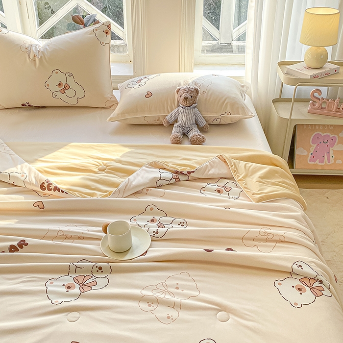 91家纺网 家纺一手货源 找家纺 欧雅搁家纺 2025年新款冷暖双感被大豆纤维填充针织棉夏被空调被夏凉被 比利小熊