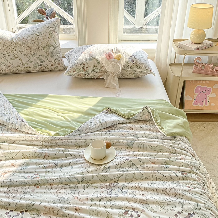 91家纺网 家纺一手货源 找家纺 欧雅搁家纺 2025年新款冷暖双感被大豆纤维填充针织棉夏被空调被夏凉被 树影微阳