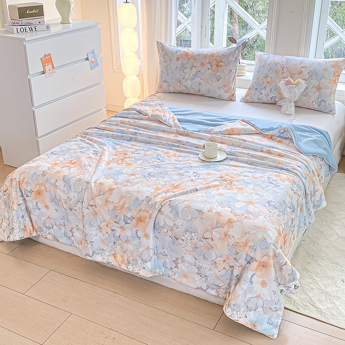 91家纺网 家纺一手货源 找家纺 欧雅搁家纺 2025年新款冷暖双感被大豆纤维填充针织棉夏被空调被夏凉被 沁园花语