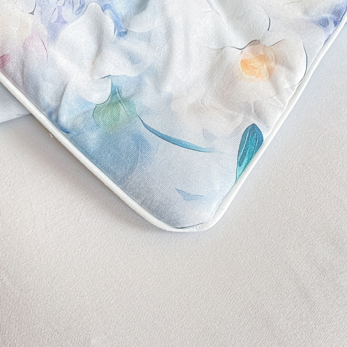 91家纺网 家纺一手货源 找家纺 欧雅搁家纺 2025年新款冷暖双感被大豆纤维填充针织棉夏被空调被夏凉被 浮花半日