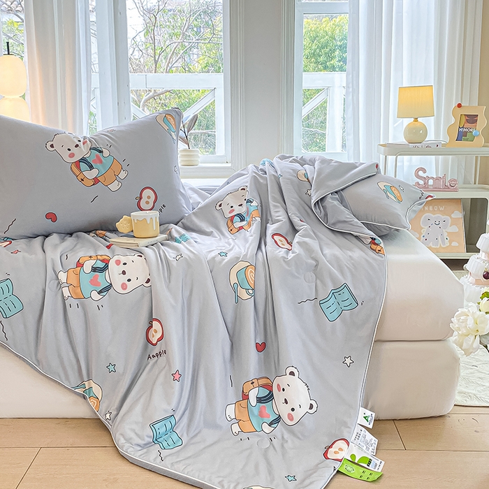 91家纺网 家纺一手货源 找家纺 欧雅搁家纺 2025年新款冷暖双感被大豆纤维填充针织棉夏被空调被夏凉被 早安小熊