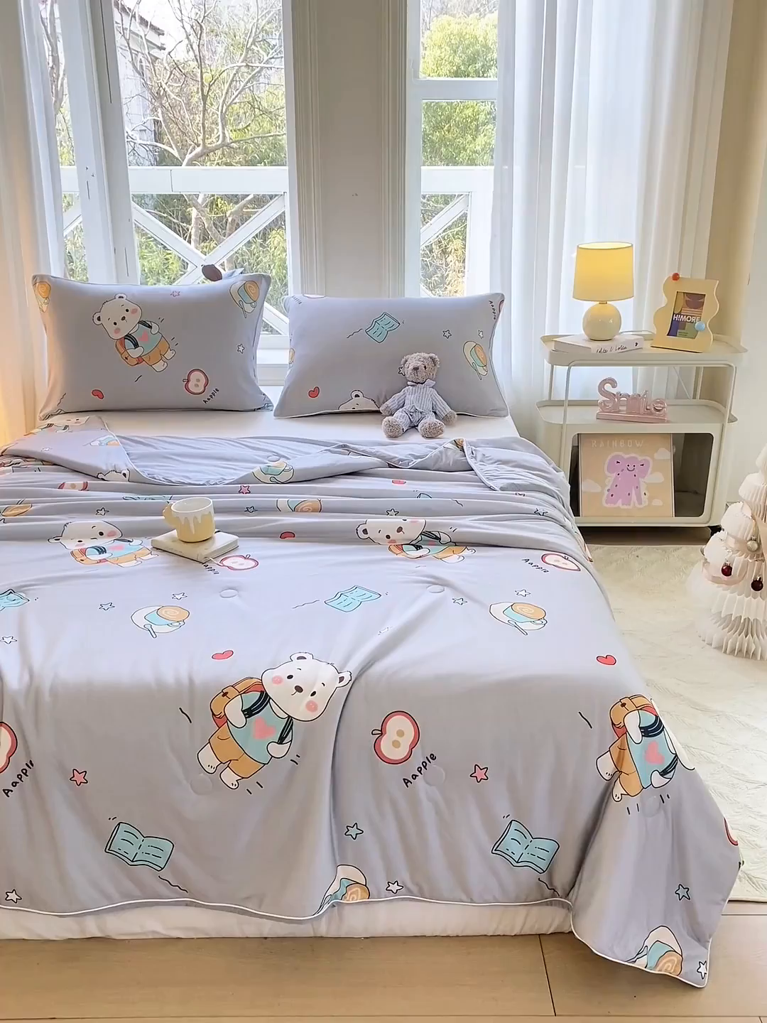 91家纺网 家纺一手货源 找家纺 欧雅搁家纺 2025年新款冷暖双感被大豆纤维填充针织棉夏被空调被夏凉被 早安小熊