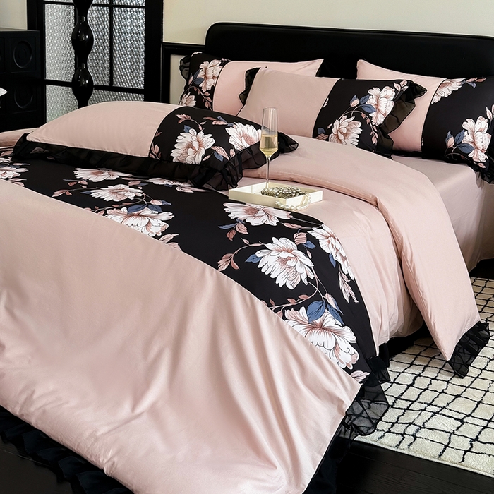 91家纺网 家纺一手货源 找家纺 （总）宅家居 2025新款轻法式复古风拼接印花纯棉长绒棉韩式黑色花边40支全棉四件套-赫琳娜