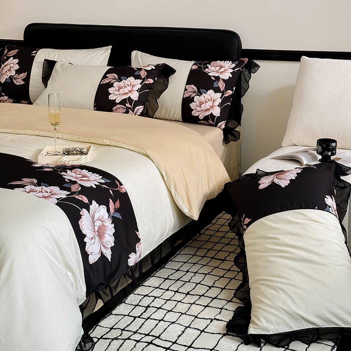 91家纺网 家纺一手货源 找家纺 宅家居 2025新款轻法式复古风拼接印花纯棉长绒棉韩式黑色花边40支全棉四件套-赫琳娜 赫琳娜-奶昔白