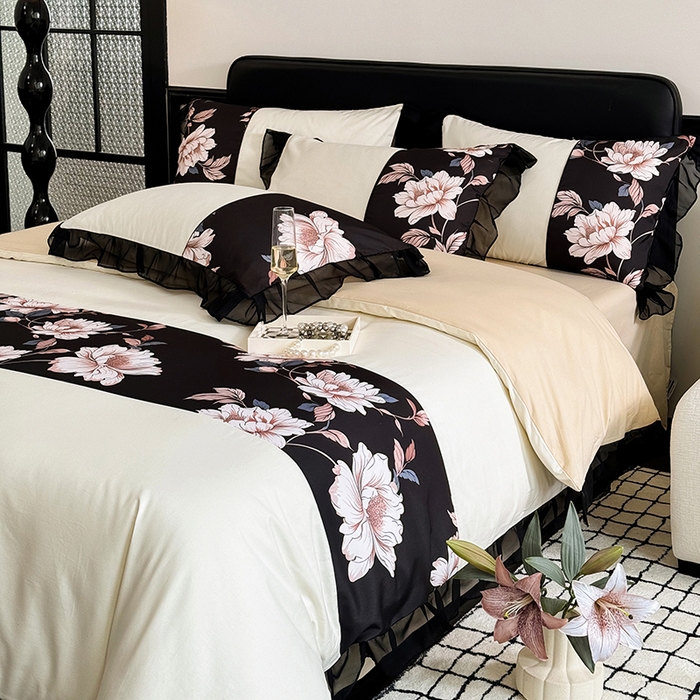 91家纺网 家纺一手货源 找家纺 宅家居 2025新款轻法式复古风拼接印花纯棉长绒棉韩式黑色花边40支全棉四件套-赫琳娜 赫琳娜-奶昔白