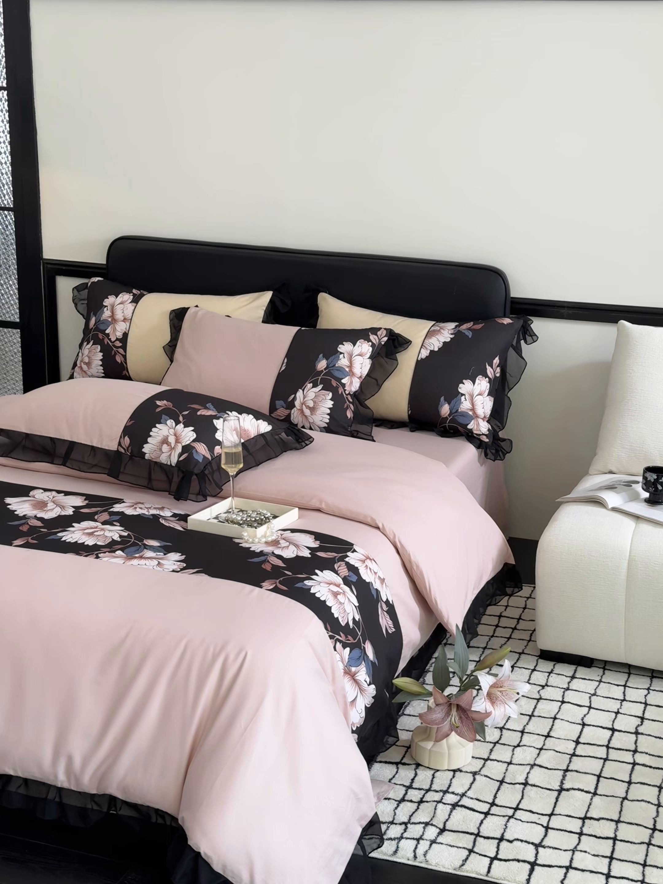 91家纺网 家纺一手货源 找家纺 （总）宅家居 2025新款轻法式复古风拼接印花纯棉长绒棉韩式黑色花边40支全棉四件套-赫琳娜