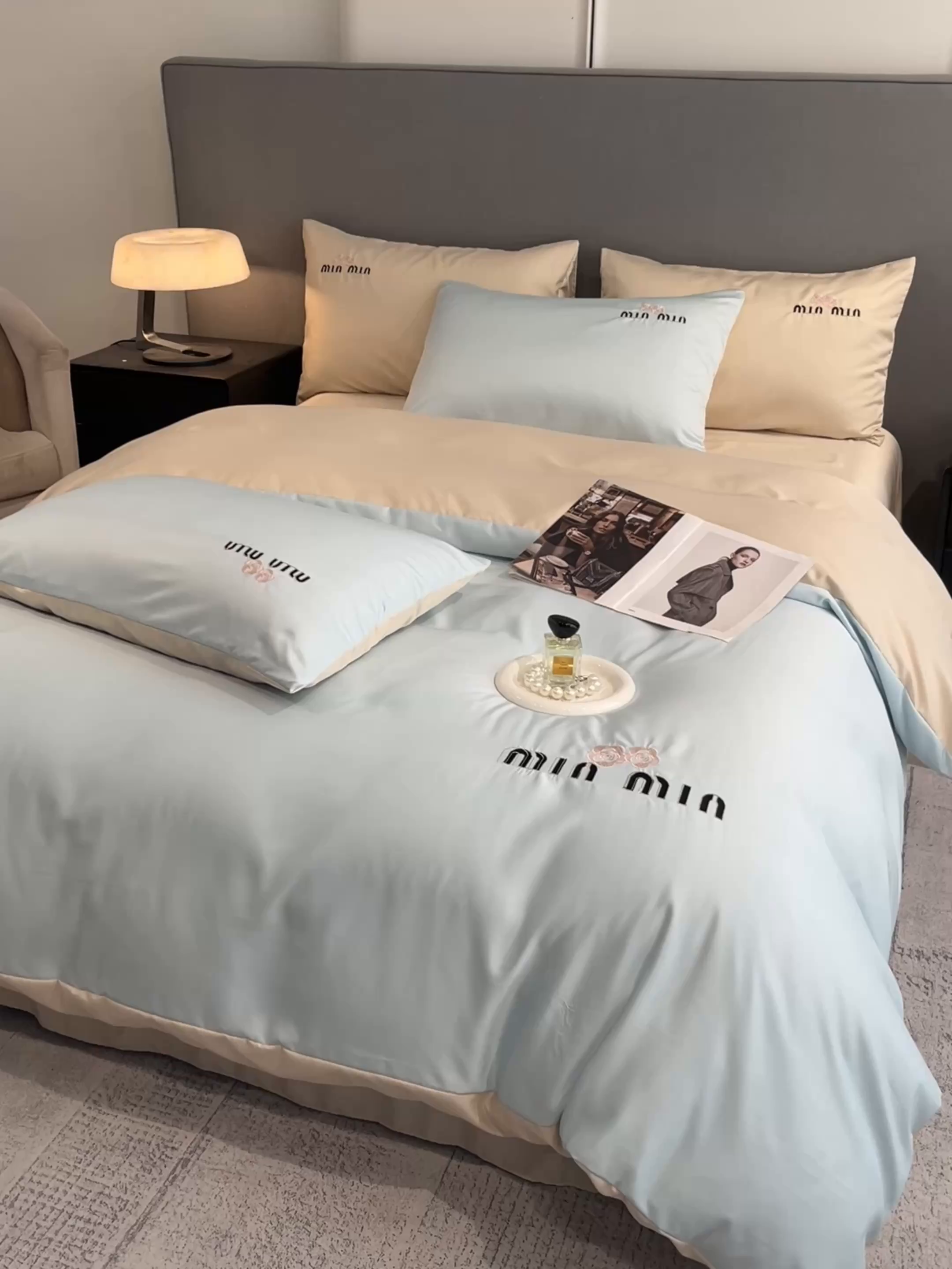 91家纺网 家纺一手货源 找家纺 大麦乐田 2025春夏新款珍珠棉达芙刺绣四件套 达芙  茉莉兰+奶茶