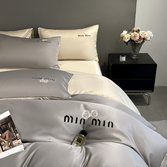 91家纺网 家纺一手货源 找家纺 大麦乐田 2025春夏新款珍珠棉达芙刺绣四件套 达芙  绅士灰+奶茶