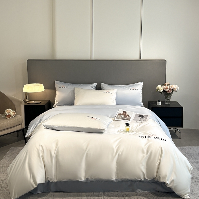 91家纺网 家纺一手货源 找家纺 大麦乐田 2025春夏新款珍珠棉达芙刺绣四件套 达芙  奶昔白+茉莉兰