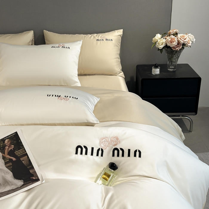 91家纺网 家纺一手货源 找家纺 大麦乐田 2025春夏新款珍珠棉达芙刺绣四件套 达芙  奶昔白+奶茶