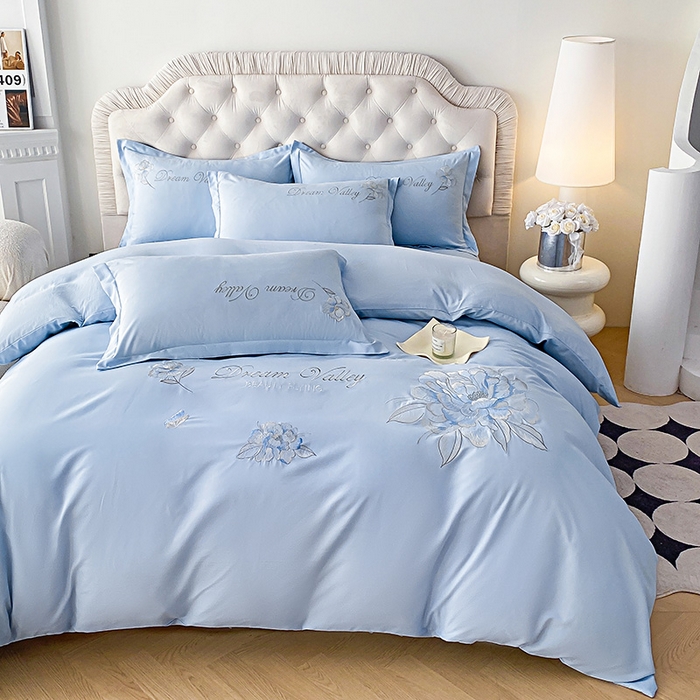 91家纺网 家纺一手货源 找家纺 大麦乐田 2025新款磨毛刺绣吊边四件套系列--盛世牡丹 盛世牡丹 浅兰