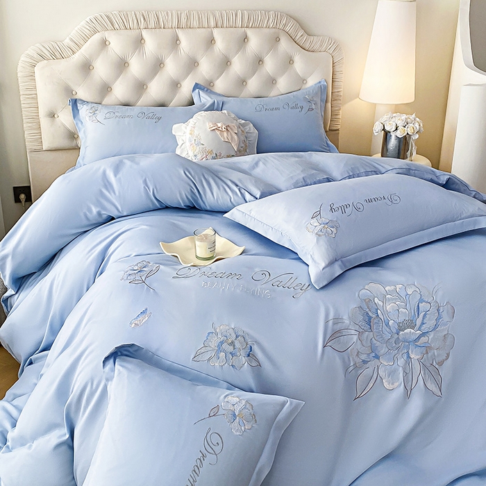 91家纺网 家纺一手货源 找家纺 大麦乐田 2025新款磨毛刺绣吊边四件套系列--盛世牡丹 盛世牡丹 浅兰