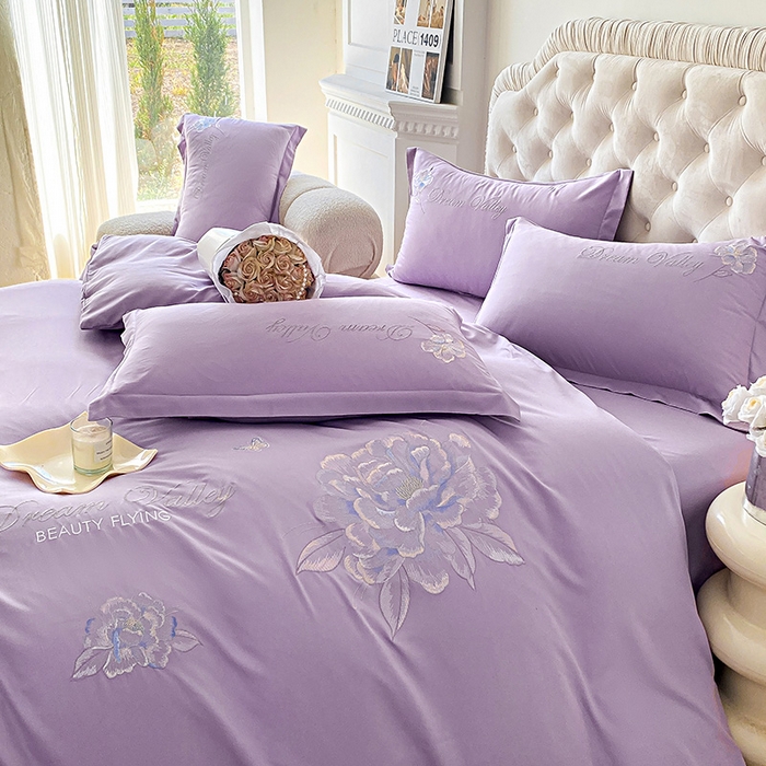 91家纺网 家纺一手货源 找家纺 大麦乐田 2025新款磨毛刺绣吊边四件套系列--盛世牡丹 盛世牡丹 浅紫