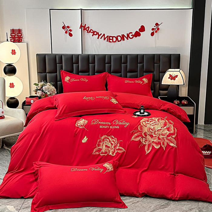 91家纺网 家纺一手货源 找家纺 大麦乐田 2025新款磨毛刺绣吊边四件套系列--盛世牡丹 盛世牡丹 大红