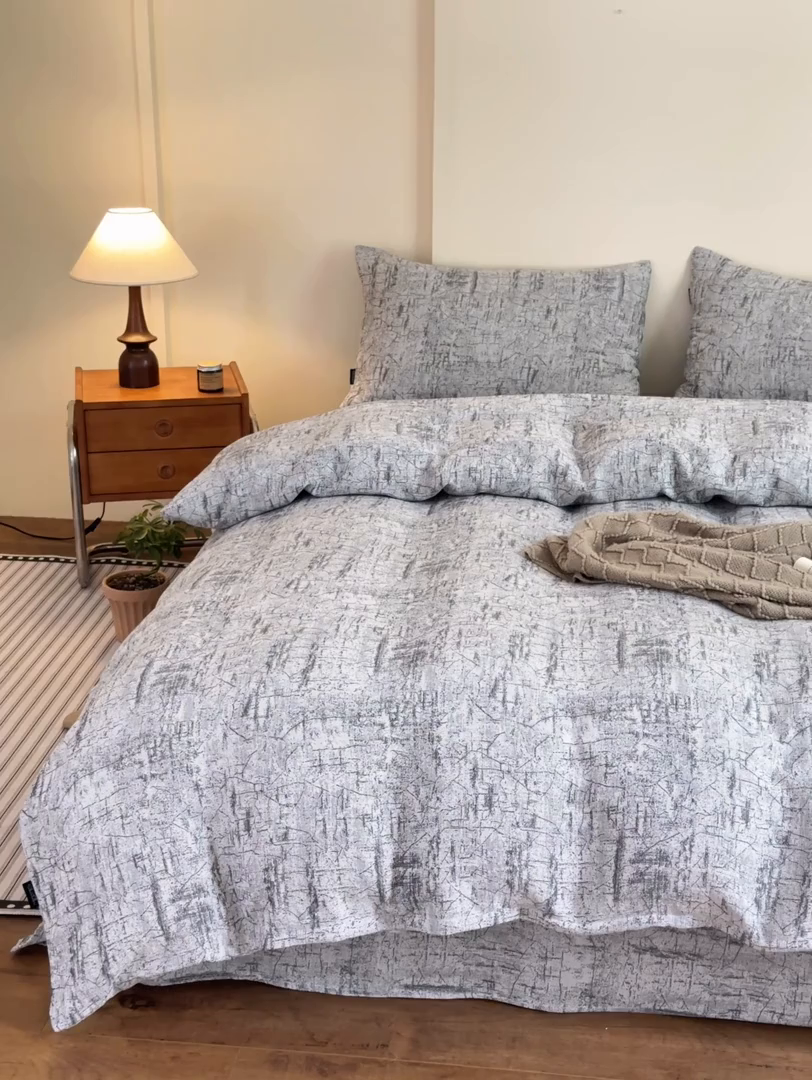 91家纺网 家纺一手货源 找家纺 云雀 2025新款A类全棉色织双层纱四件套 格林-浅灰