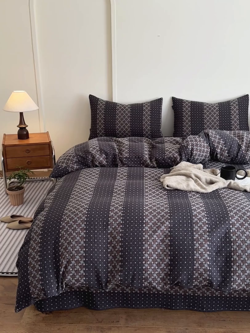 91家纺网 家纺一手货源 找家纺 云雀 2025新款A类全棉色织双层纱四件套 格林-深灰