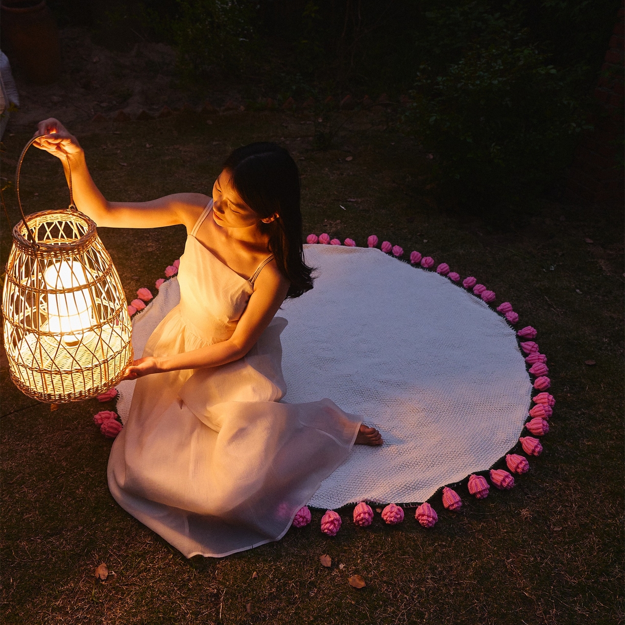 91家纺网 家纺一手货源 找家纺 暖绵绵家纺 2025春夏新款玫瑰花束毯多功能盖毯花束毯子 玫瑰花毯子毛毯毯子-桑薇 桑薇-粉色